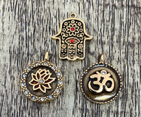 Enamel Hamsa Hand Stainless Steel Connector | Fashion Jewellery Outlet | Fashion Jewellery Outlet