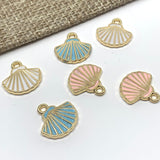 Enamel Seashell pendant | Fashion Jewellery Outlet | Fashion Jewellery Outlet